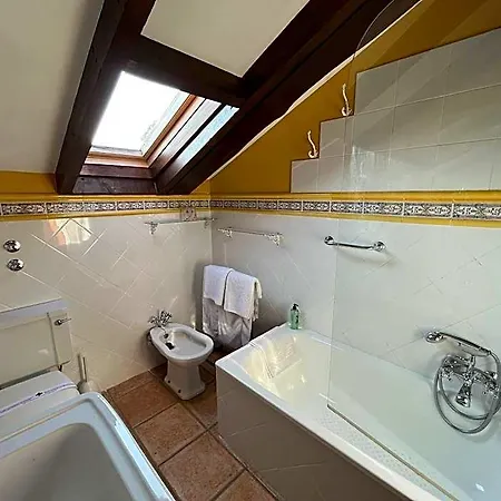 Hotel San Tirso Novales